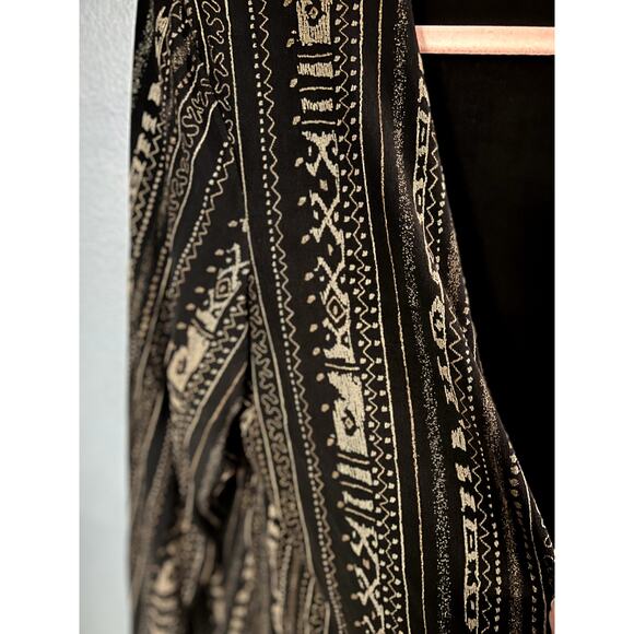 Vintage Coldwater Creek Matching Cardigan and Camisole Top Black & Gold Pattern - Picture 7 of 12